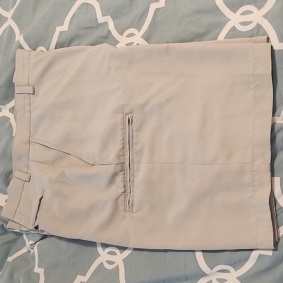 GrandSlam Khaki Active Waist Flat Front Golf Shorts - Picture 5 of 9